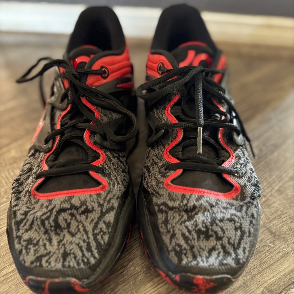 Nike Black and Red Athletic Shoes